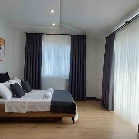 New Spacious Flats Just Minutes From Lara & Kundu Entertainment Zone Apartment *