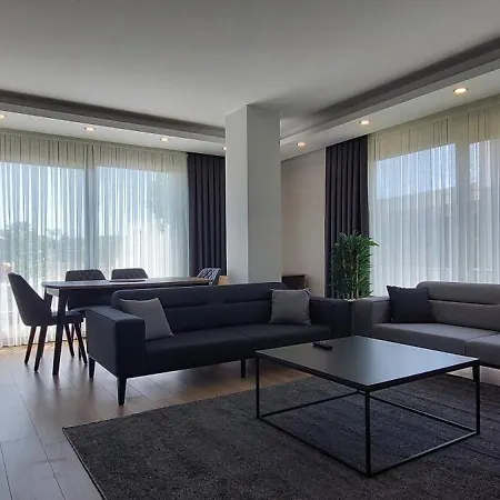 Apartment New Spacious Flats Just Minutes From Lara & Kundu Entertainment Zone *