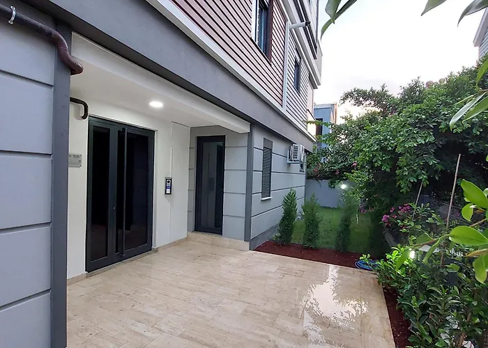 Professionally Maintained, Spacious New Residences Just Minutes From Lara & Kundu Entertainment Zone Apartamento